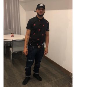 Meet your Posher, Gregory